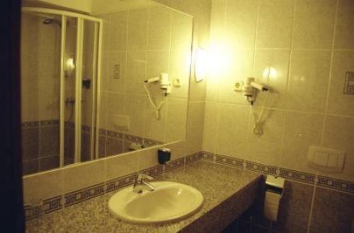 Gottwald Hotel Tatabánya Chambre photo
